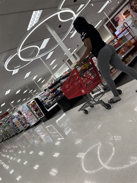 INSANE Greyt Ass On Her At OC Spandex Leggings Yoga Pants Forum