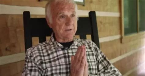 Padre Abandona Batina Se Assume Gay E Vira Astro Porn Aos Anos