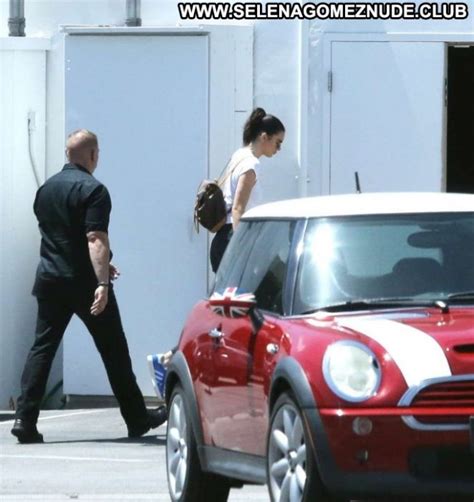 Kendall Jenner No Source Black Posing Hot Babe Pants Paparazzi