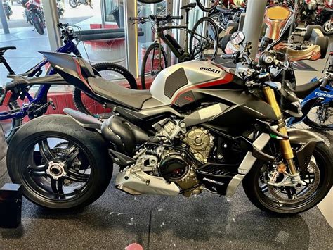 Ducati Streetfighter 2022 Atelier Yuwa Ciao Jp