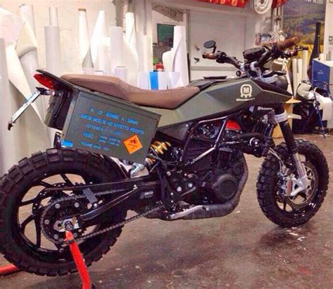 Naked Bikes Husqvarna 900