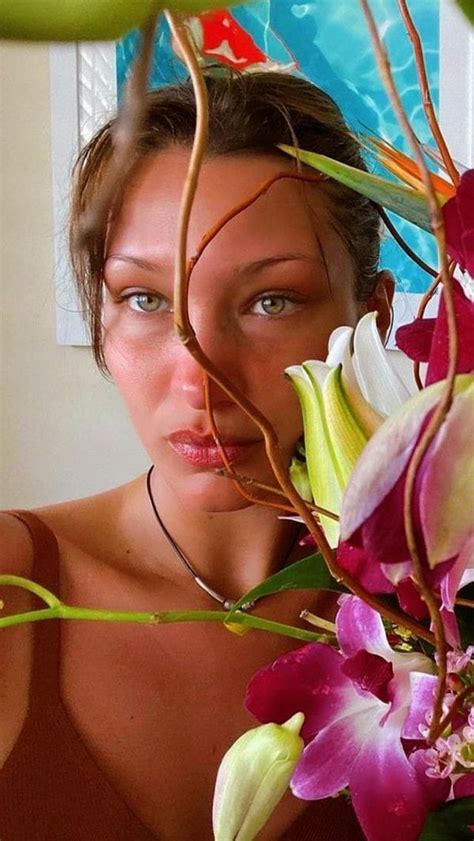 Bella Hadid I Love You Babe I Wish U Could Say It Back To Me