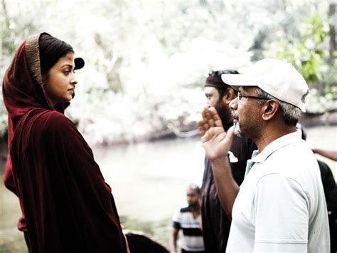 TOO DAMN HOT Aishwarya Rai Bachchan S Unseen On The Sets Pictures Filmibeat