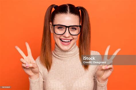 5 Reasons Why Candid Girls Are Trending Right Now - 8ywf9s5