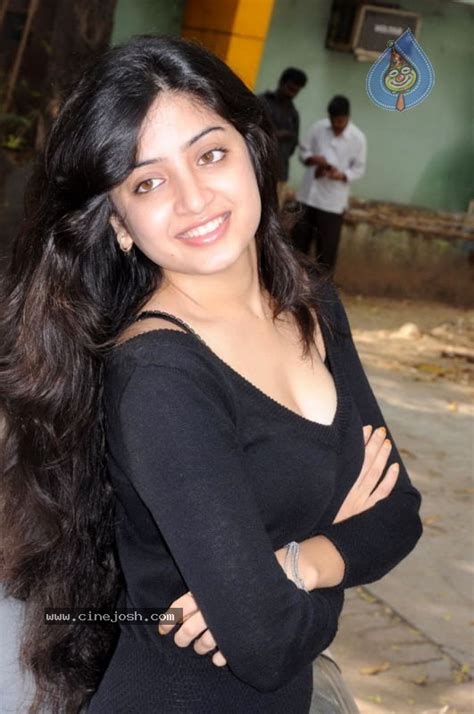 Poonam Kaur Hot Stills Photo 55 Of 59