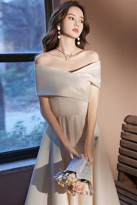 V Y D H I Vn Nude Thanh An Dress