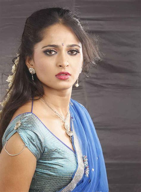 Anushka Hot In Saree Anushka Shetty Anushka Shetty Added A New Photo