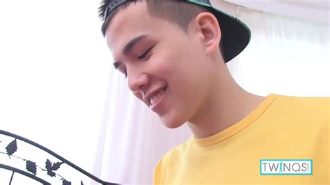 Adorable Xander Masturbates His Man Sausage Stroking It While He Finger Fucks His Fuck Hole