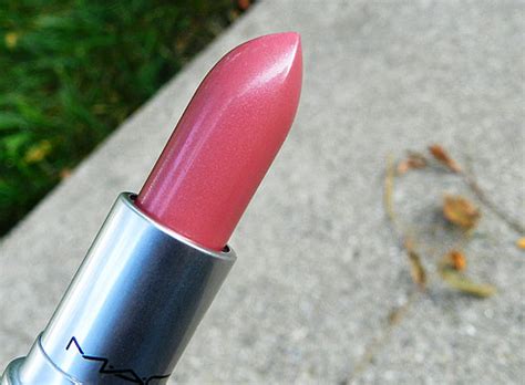 Makeup Tutorial Blogger Mac Hot Gossip Lipstick Review Photos And Swatches