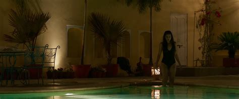 Nude Video Celebs Radhika Apte Nude The Wedding Guest