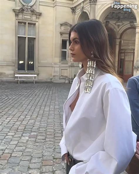 Kaia Gerber Flashes Her Nude Tits On The Runway In Chantilly 9 New Photos TheFappening