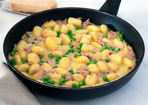 Gnocchi Mit Schinken Sahne So E Und Erbsen