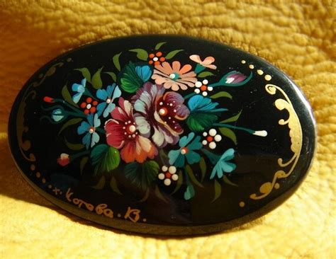 Vintage Hand Painted Russian Lacquer Brooch Pin