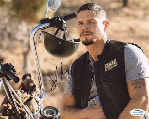 JD Pardo Mayans Signed Autograph 8x10 Photo ACOA | Outlaw Hobbies