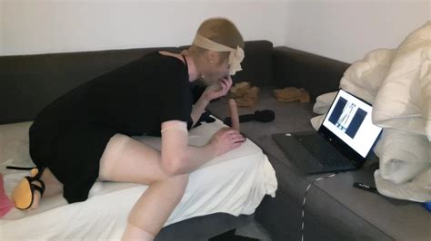 Sucking My Dildo In Pantyhose Gay Amateur Amateur Porn Feat Vincent Collant Xhamster