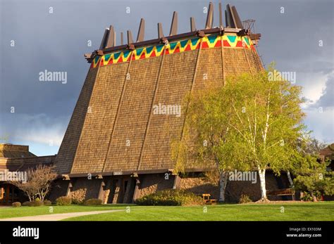 Yakama nation cultural heritage center hi-res stock photography and ...