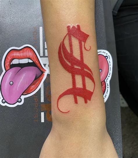 𝐈𝐯𝐲 . | Money sign tattoo, Pretty hand tattoos, Discreet tattoos