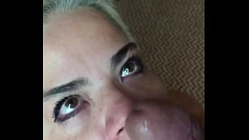 Hotwife Le Encanta Chupar La Polla Dura De Su Amante Xvideos