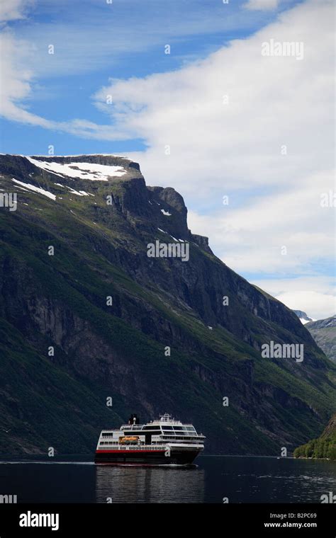 Norway Geirangerfjord cruise ship Stock Photo - Alamy