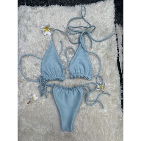 Sexy New Lulu Bikini Pics