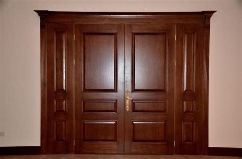 Двойные деревянные двери - 53 фото