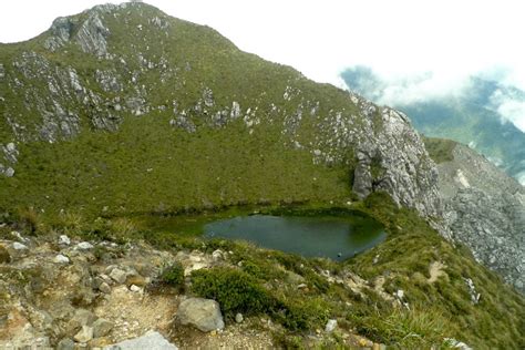 weekend wanderings  top   philippines mt apo
