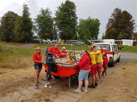 Jubiläum 60 Jahre MBC Delphin e V WRD mit Boot auf dem Main DLRG