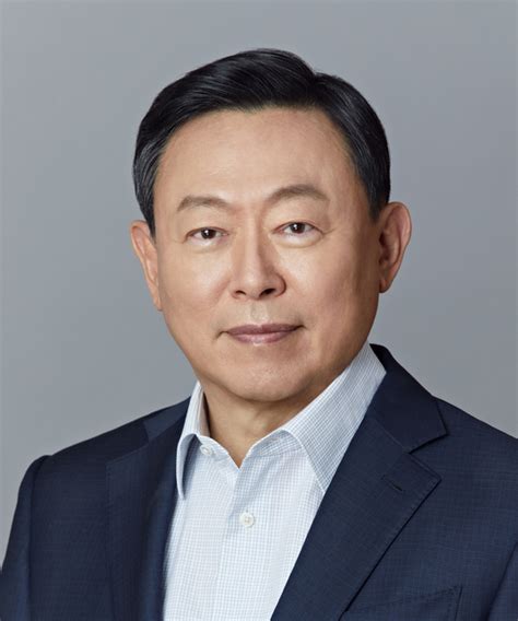 Shin Dong-bin reappointed internal director of Lotte Chilsung Beverage