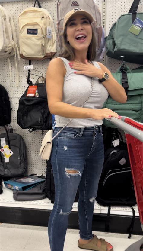 Various Face Shots Of A Gorgeous Big Titted Milf Oc Milf Forum