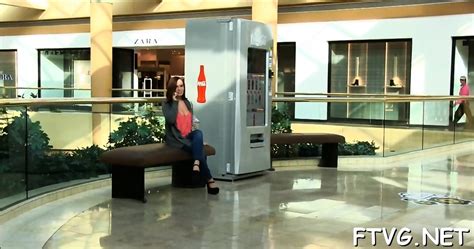 Enchanting Floozy Addison In Sexy Lingerie Masturbates