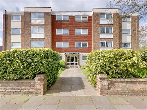 2 Bed Flat For Sale In Wakehurst Court St Georges Road Worthing Bn11