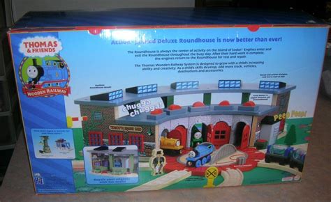 New Thomas And Friends Wooden Railway Deluxe Roundhouse W