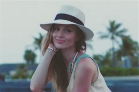 Marina Ta Czy Na Pla Y W Bikini Internauci Zachwyceni Miejscem Kostiumem I Oczywi Cie Figur