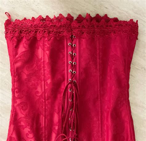 Fredericks Red Corset Top Lingerie Back Hook Front Gem