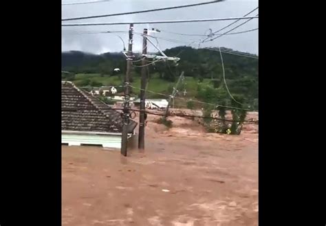 Sobe Para O N Mero De Mortos Ap S Chuvas No Rio Grande Do Sul A