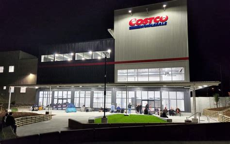 Costco Opens In West Auckland To Waiting Crowd Rnz
