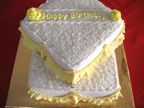 tiered cake annes cakes read  tiered birthday cak