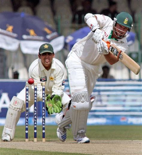 Graeme Smith Plays The Ball Off His Pads Espncricinfo