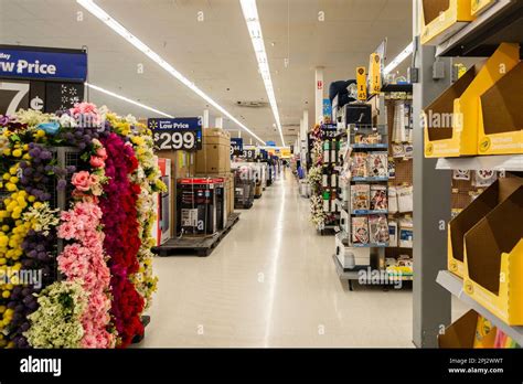 Walmart Supercenter Interior Hi Res Stock Photography And Images Alamy