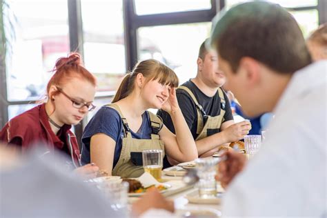 bbw Kantine heißt bei uns Mittelpunkt hier trefft man sich