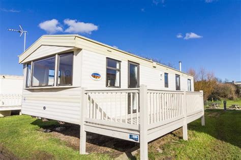 8 Berth Caravan In Kessingland Holiday Park In Lowestoft Ref 90041sg