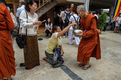 Rebel Female Buddhist Monks Shave Their Heads As They Continue To