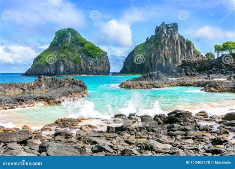 Morro Dois Irmaos Fernando De Noronha El Brasil Foto De Archivo