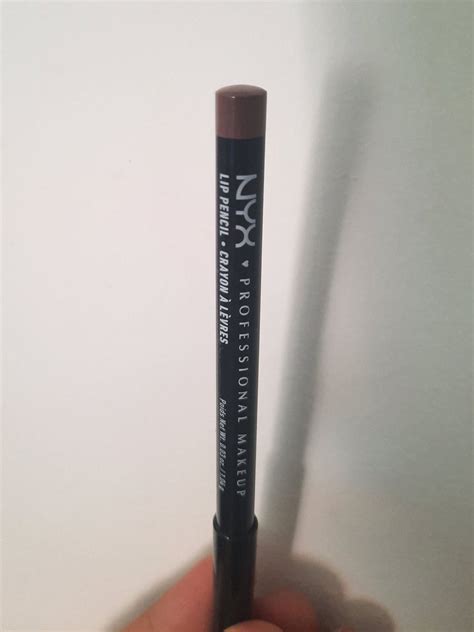 NYX Nude Truffle Lip Liner Review Guide Lip Liner Hype Glamour N Glow