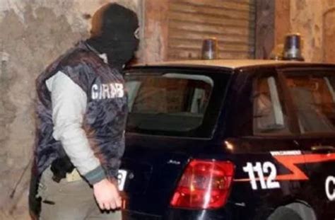 Blitz Dei Carabinieri Duro Colpo Al Clan Sibillo Arrestati 21 Affiliati