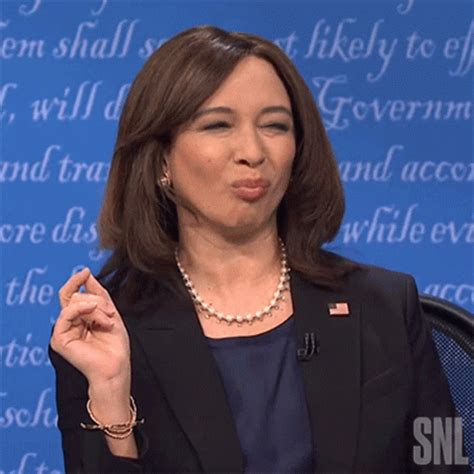 Maya Rudolph GIFs | GIFDB.com