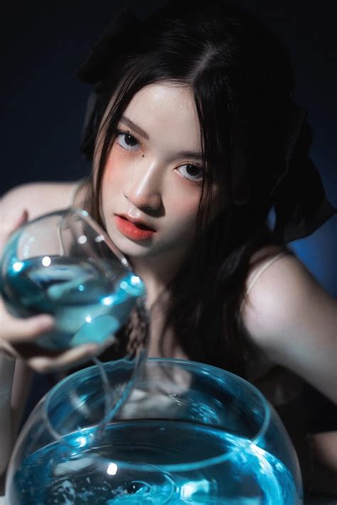 Không đen như hot girl trứng rán cần mỡ bắp cần bơ nữ sinh 2K được khen hết sức khi cosplay