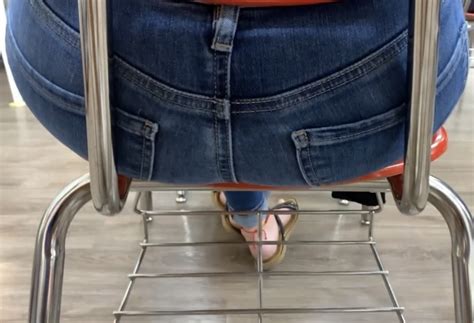 OC Hot Milf Tight Jeans Forum