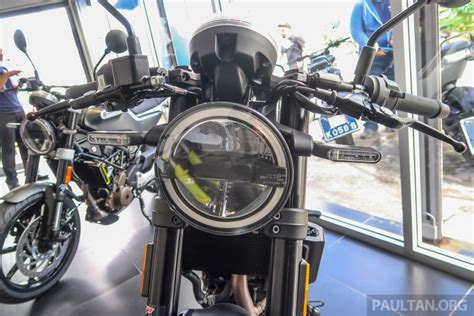 Loạt xe naked bike cổ điển Husqvarna Svartpilen và Vitpilen 2021 cập bến Đông Nam Á