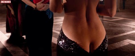 Bérénice Marlohe nude pics page 1